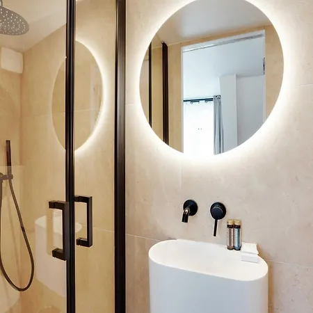 Cosy And Modern - 2p - Saint Lazare 8eme بيت للعطل