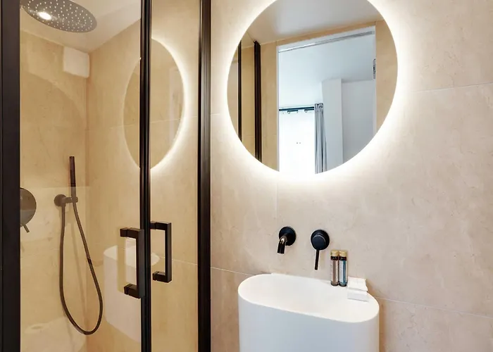 Cosy And Modern - 2p - Saint Lazare 8eme Ferienhaus